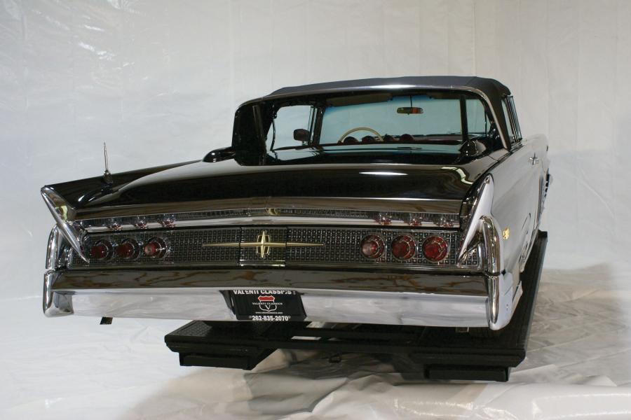  Lincoln Continental Mark V Convertible 1960 года  (фото 56 из 60)